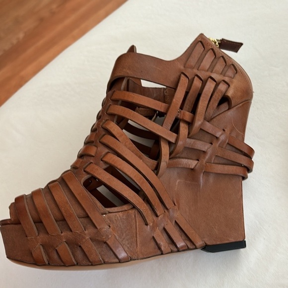 Women's Brown Wedge Sandals - Picture 1 of 4